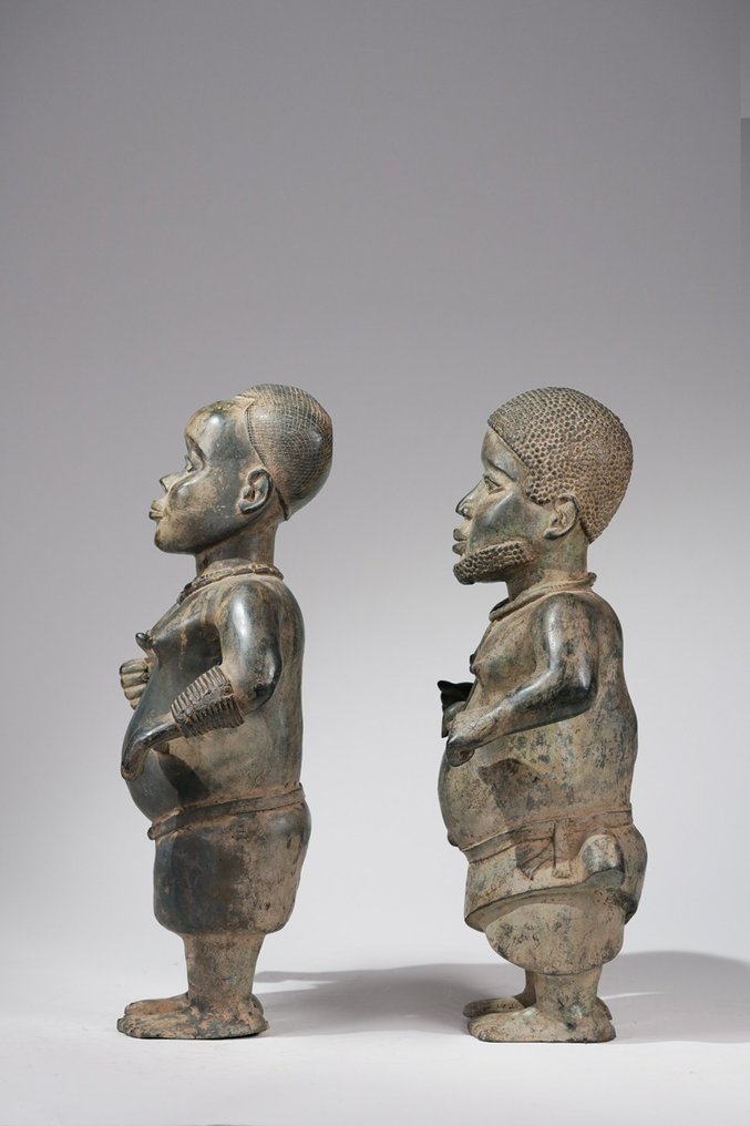 Two Esieku Figures