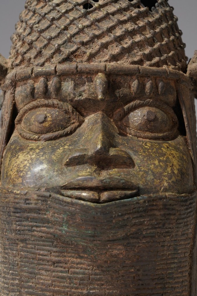 A commemorative Ọba head, Uhunmwu Elao