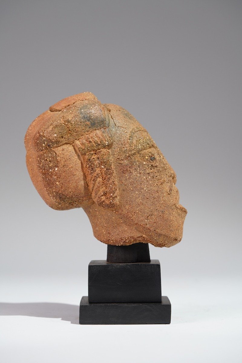 A fragmented terracotta head