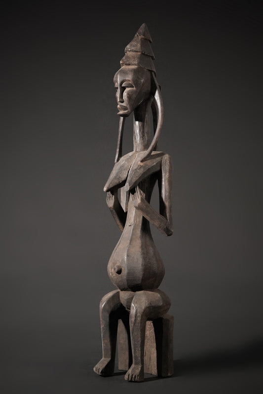 A Bamana Gwandusu Araba seated