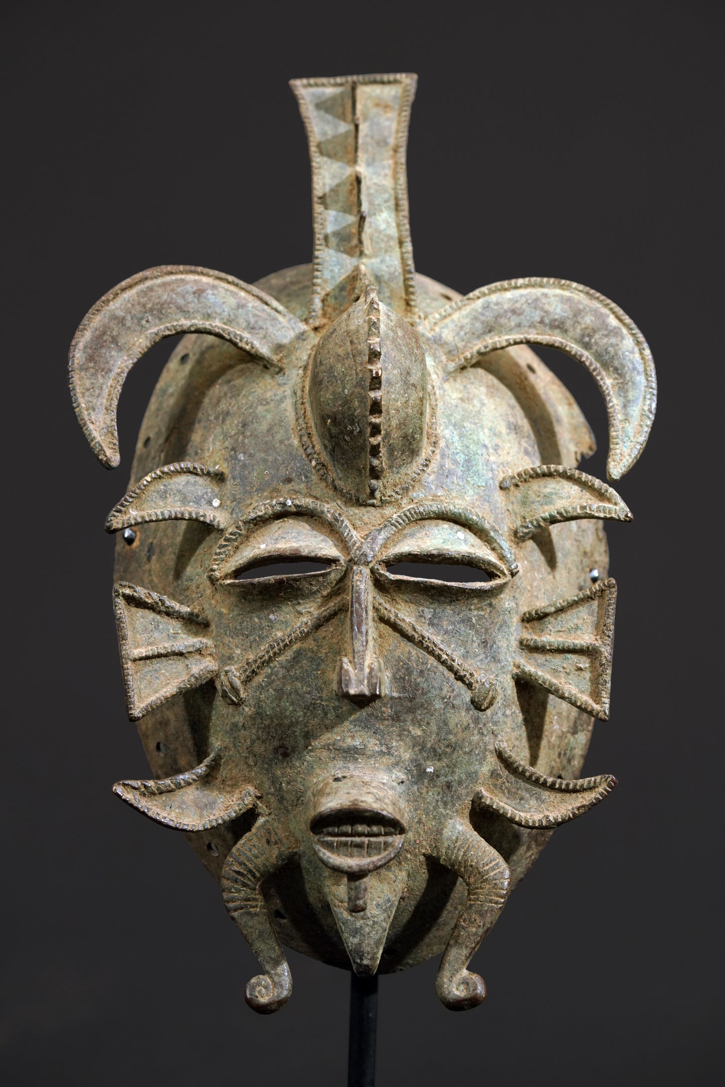 A Senufo Kpelié mask