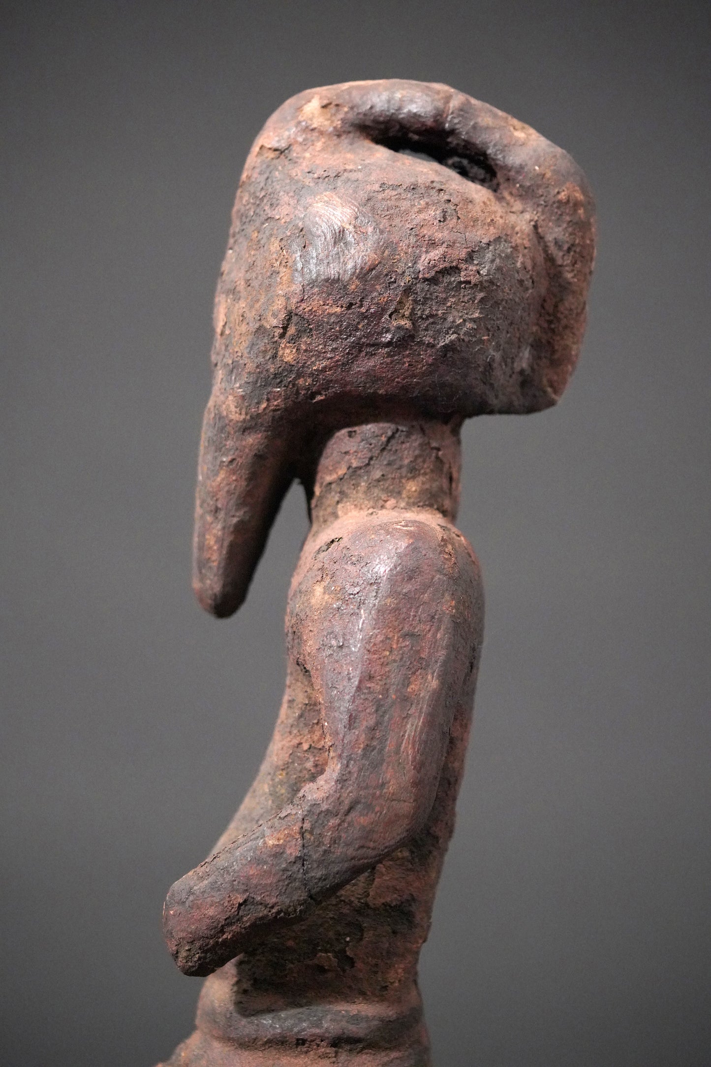 A male Keaka sculpture