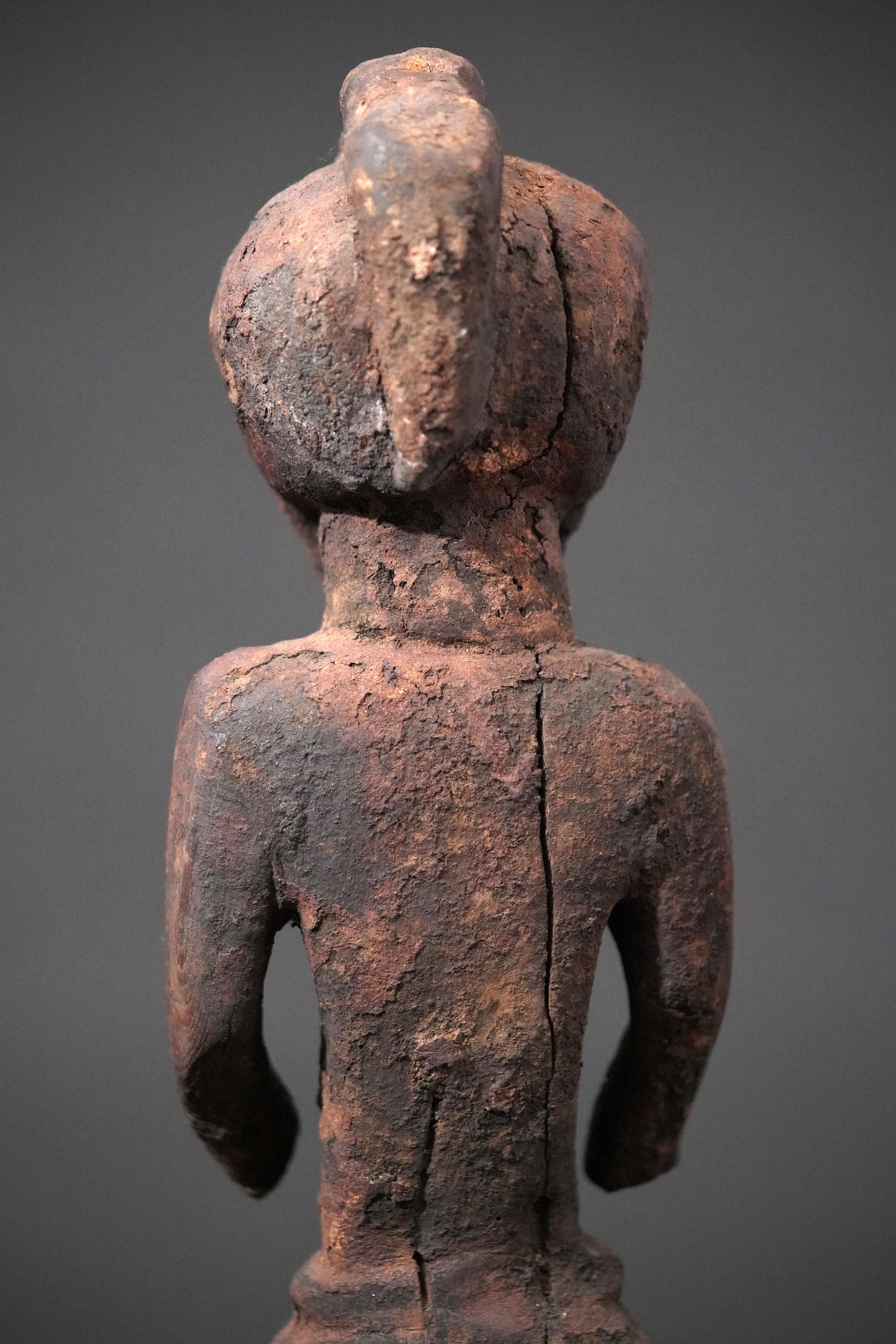 A male Keaka sculpture