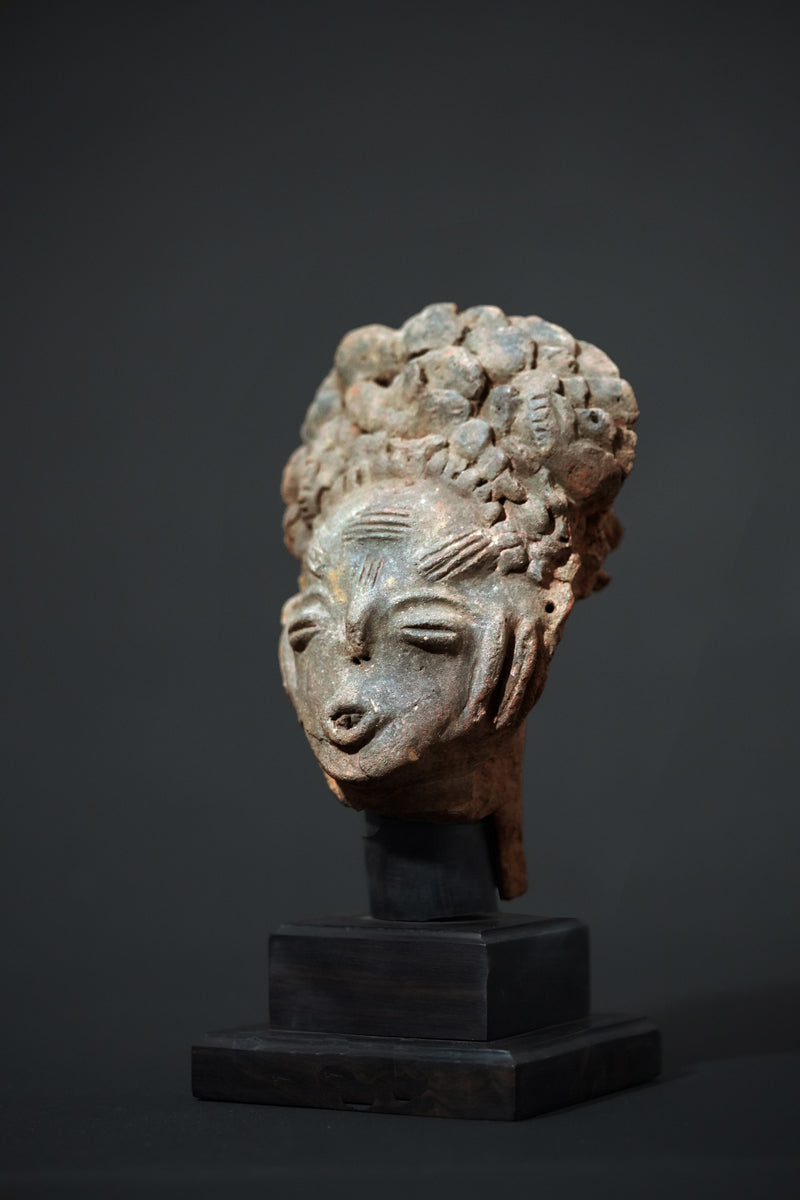 An Akan terracotta head