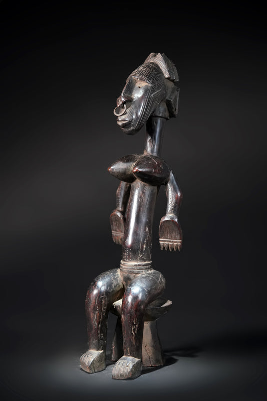 A female Kala (Bamana) sculpture