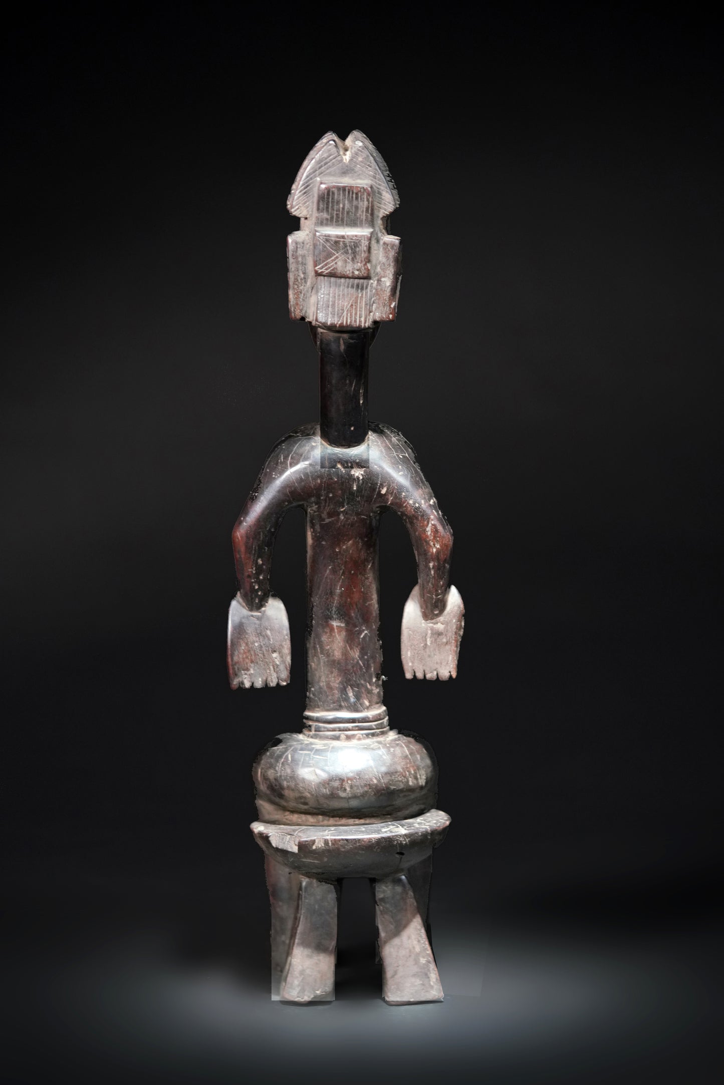 A female Kala (Bamana) sculpture